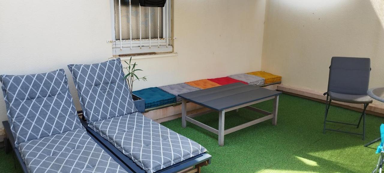 Joli Appartement Avec Grande Et Belle Terrasse, Au Pied De La Plage Du Grazel! Gruissan Exterior foto
